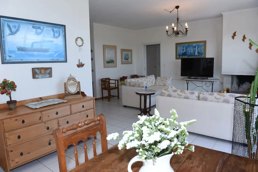 Top Floor With Stunning 360 View