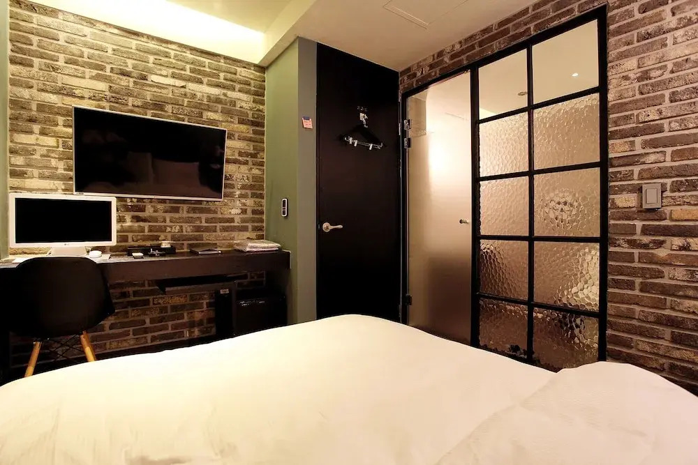 Suwon Gwonseon-Dong Jani B Hotel