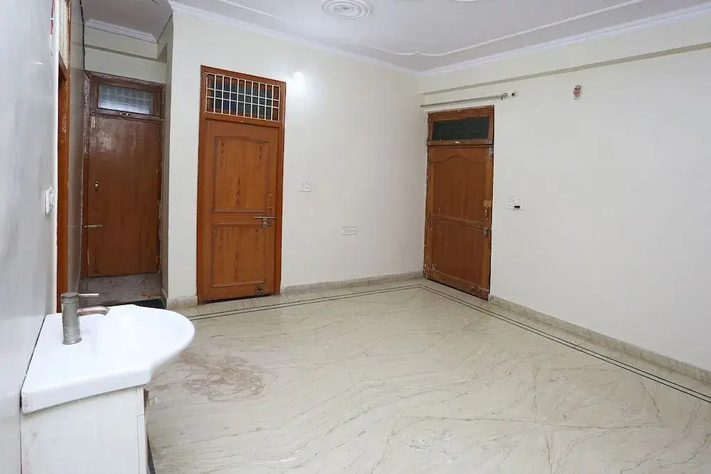 OYO 38149 Shiva Guest House