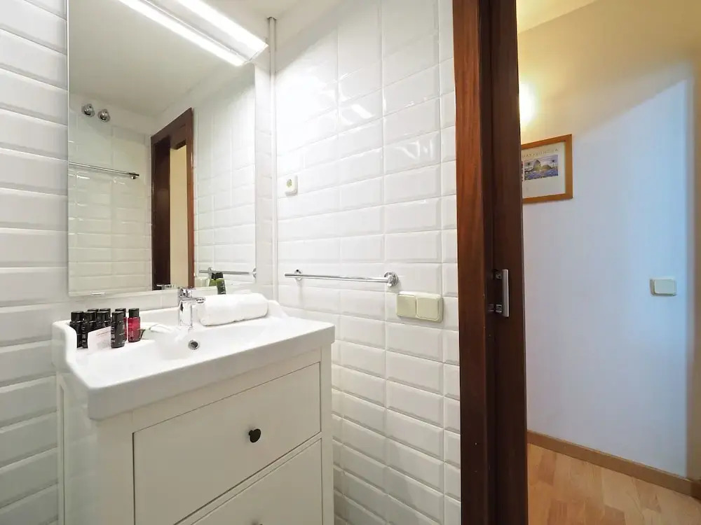 BarcelonaForRent Sant Pau Barcelona Suites