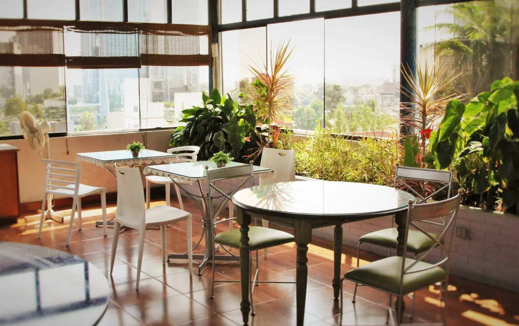 Daniels Apart Hotel