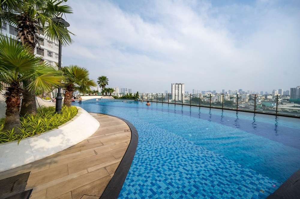 Genius SaiGon - Sunrise City View D7
