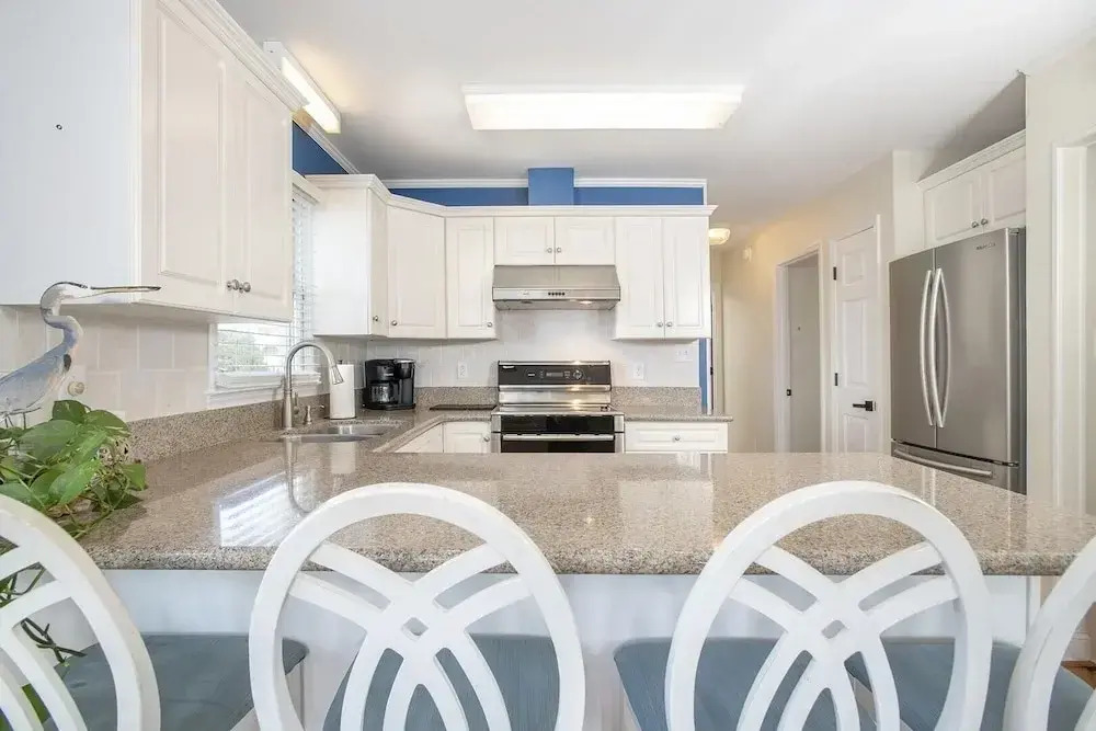 Azure 4 Bedroom Home by RedAwning