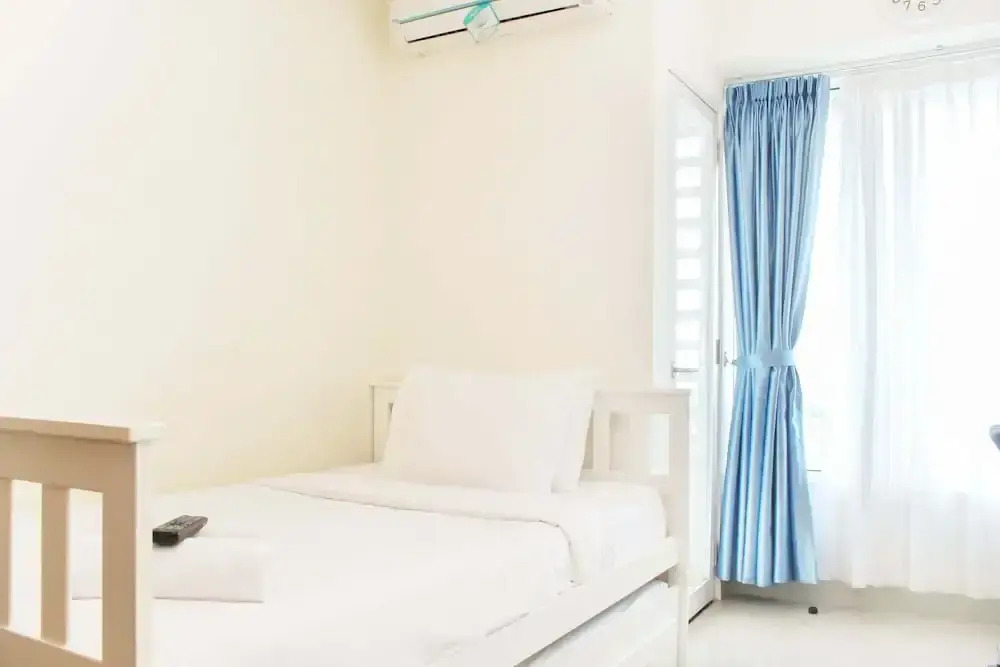 Simply Modern Classic 1Br Without Living Room At Grand Kamala Lagoon Apartment
