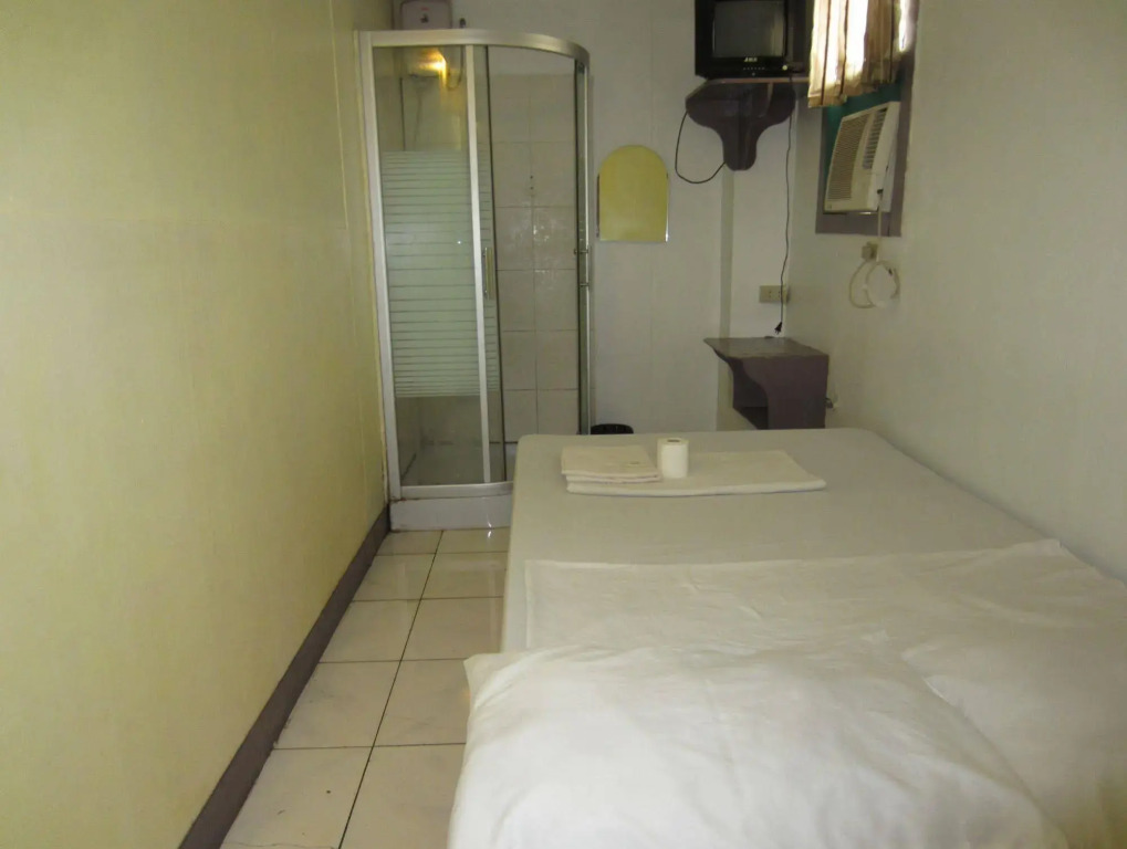 OYO 790 Mango Inn