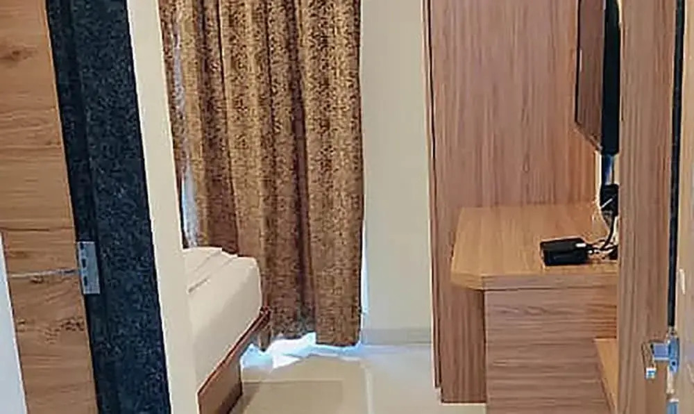 Fabhotel Ch Homes & Suites
