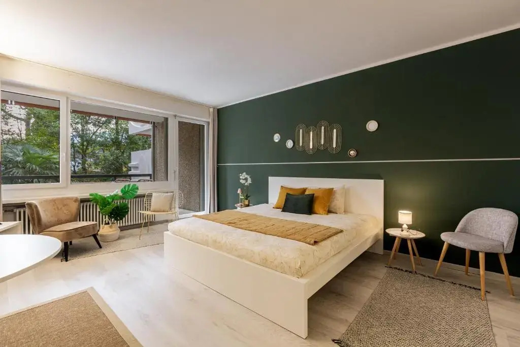 Luganersee, Pool, Strand, Parkplatz, Suite 204