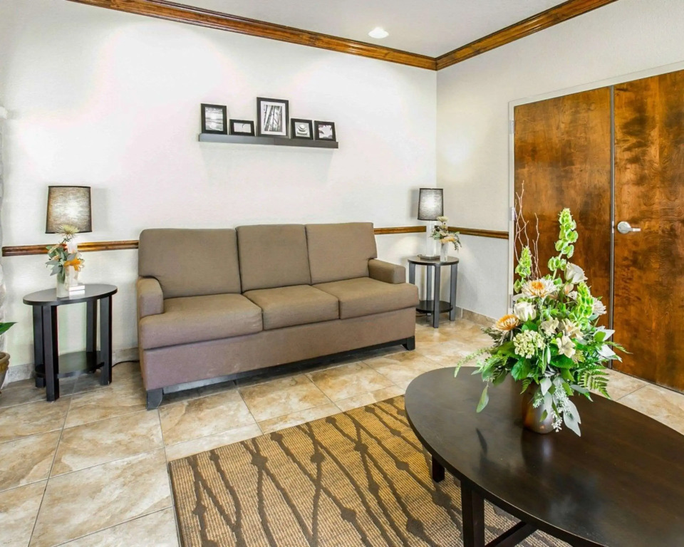 Sleep Inn & Suites Gonzales near Palmetto State Park