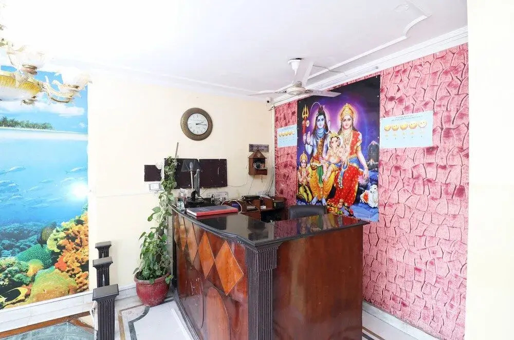 OYO 24421 Classic Hotel