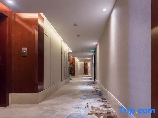 Zhengzhou East Railway Station E-unit  International Hotel