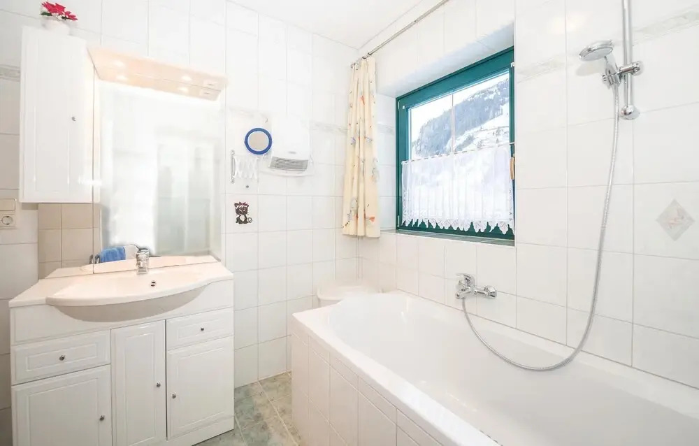Amazing Apartment in Rauris With 2 Bedrooms and Wifi