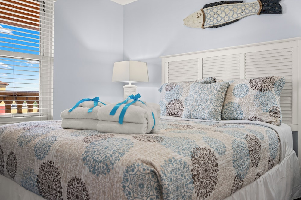 Its Sea-esta Time! Sleep, Sun, & Sea on the 9th Floor! Sleeps 6! Beachfront!
