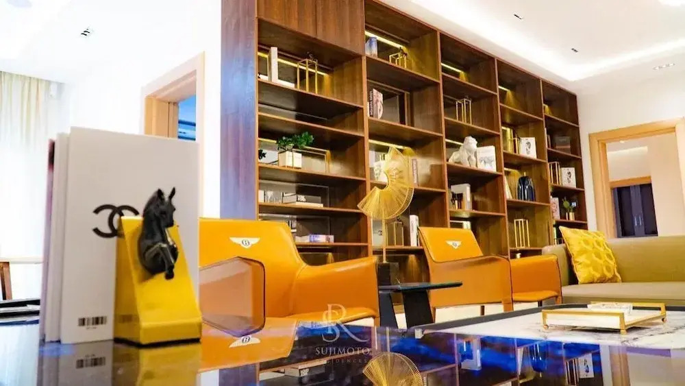 Sujimoto AveMontaigne BananaIsland Ikoyi