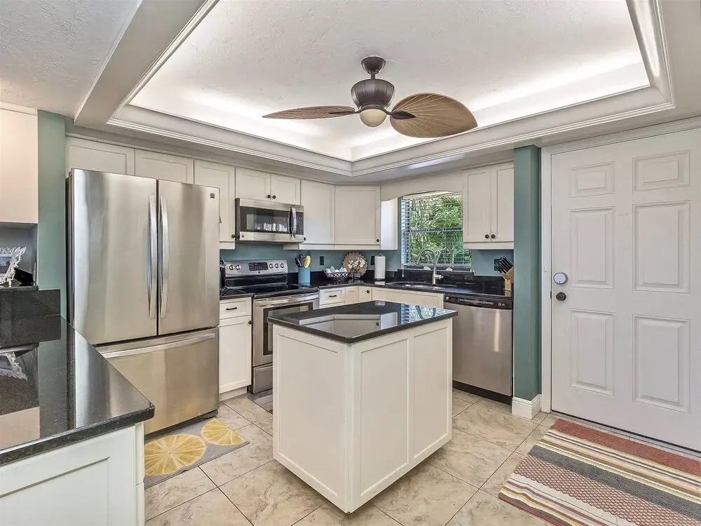 Sand Pointe 212