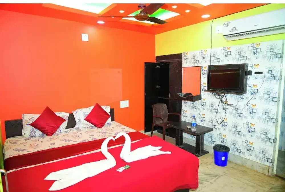 DhamStay Hotel Ashoka Royal Near Beach