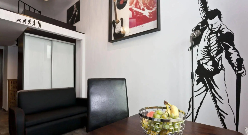 RockStar Apartments
