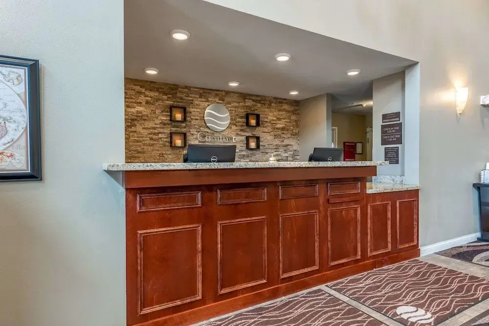 Comfort Inn & Suites