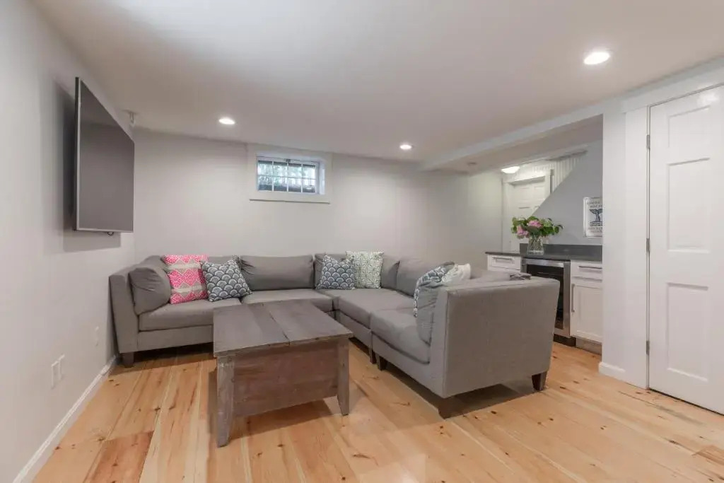 45A Pleasant St