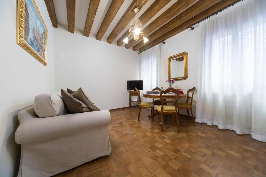 at 2 minutes from San Marco square