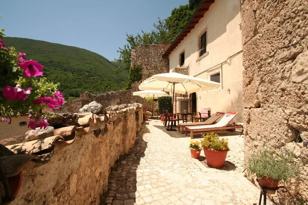 Sotto Il Castello