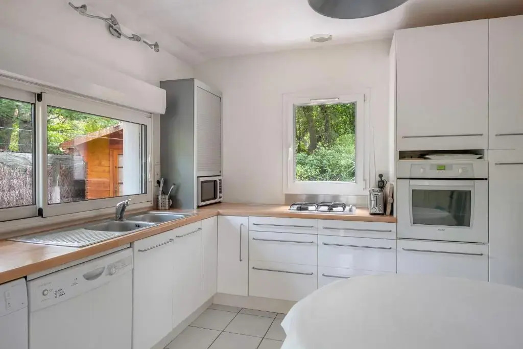 Maison Familiale Dans Les Pins a 300 M de la Plage