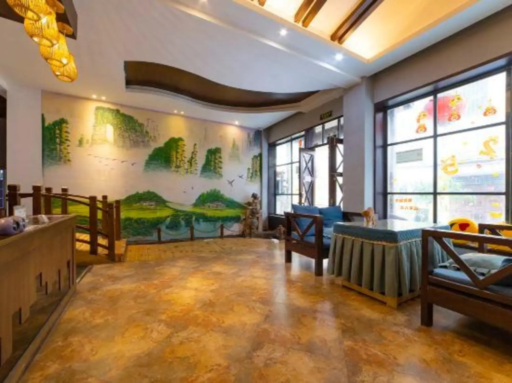 Huatianju Inn