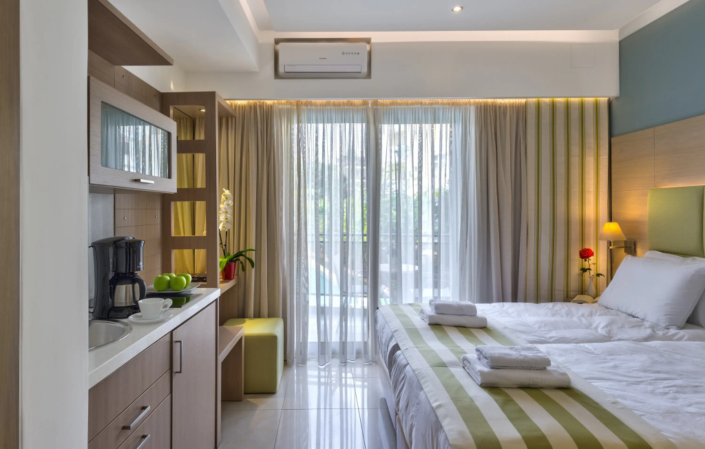 Eftihia Apartments by the sea