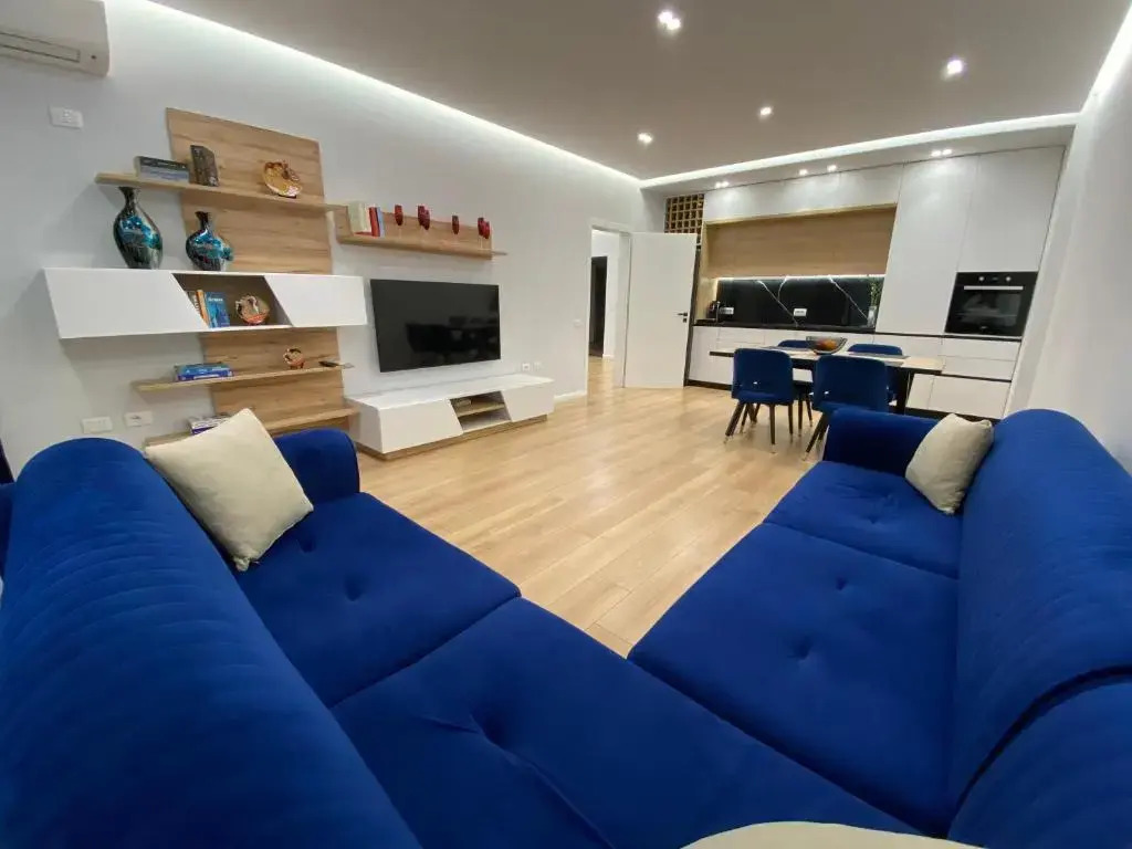 8th Floor Luxury Apartament Tirana
