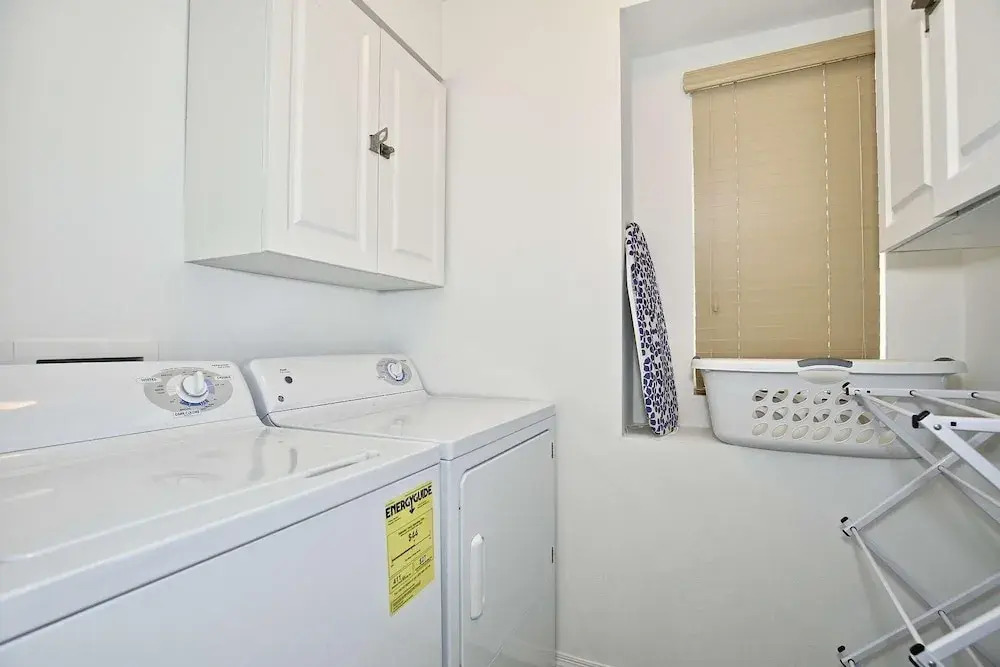 5113 Compass Bay