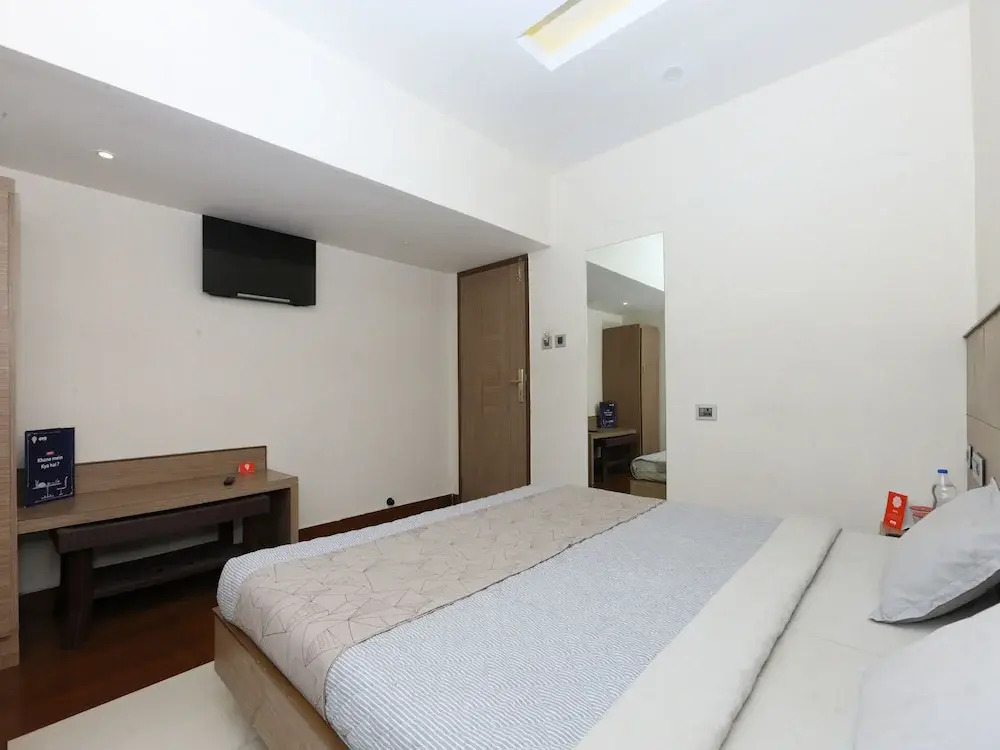 OYO 4943 Sandanams Villa