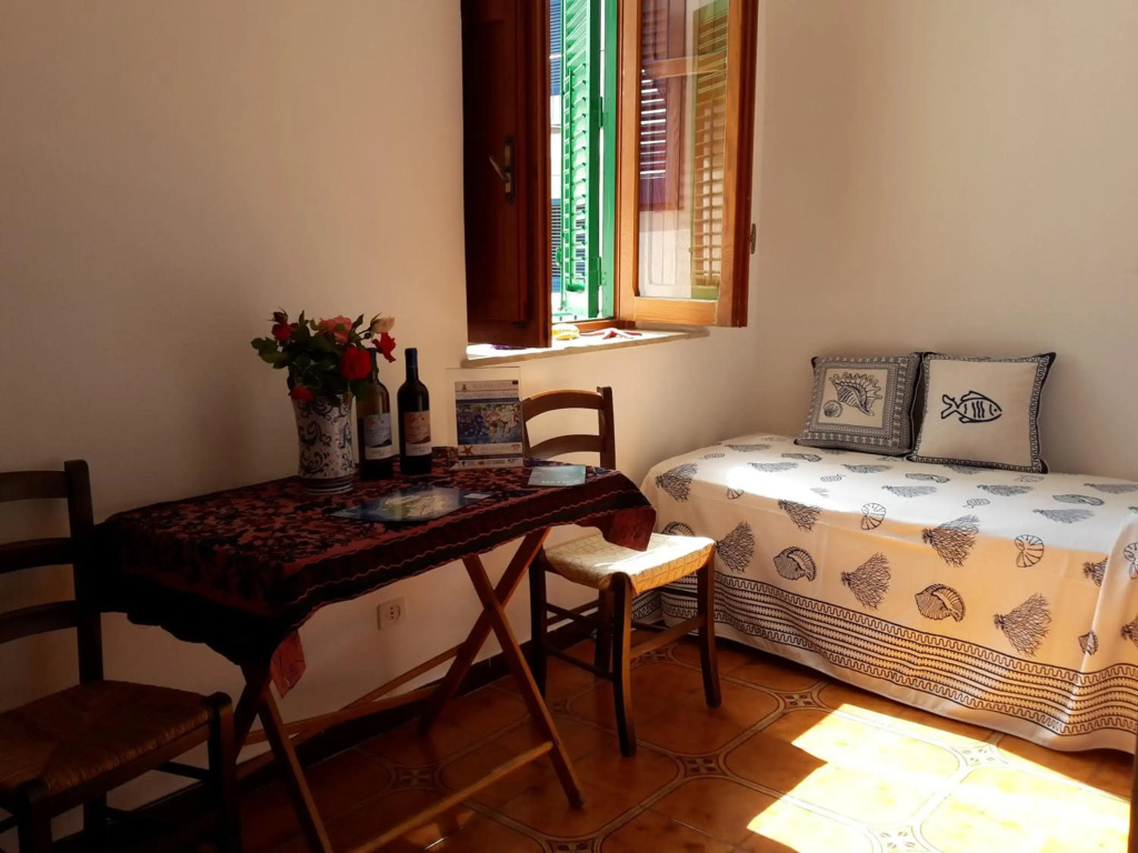UsticaTour Apartments and Villas