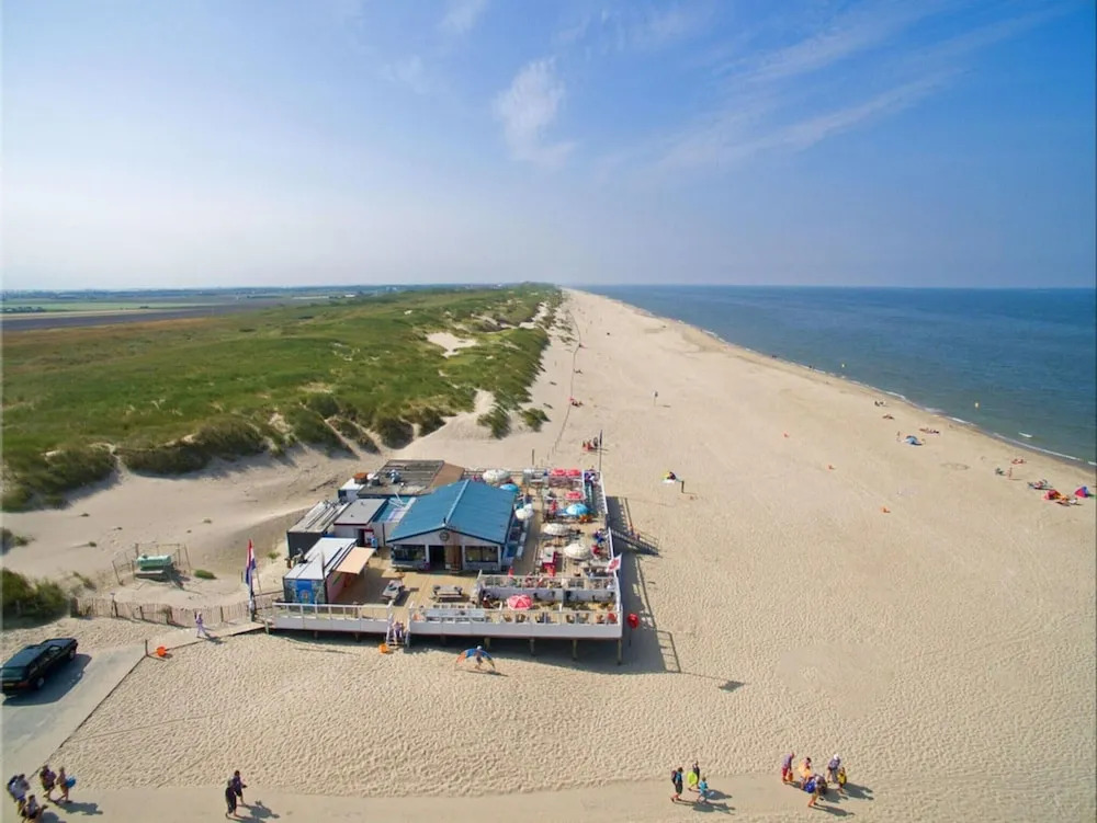 Modern Furnished Apartment at the Foot of Dunes