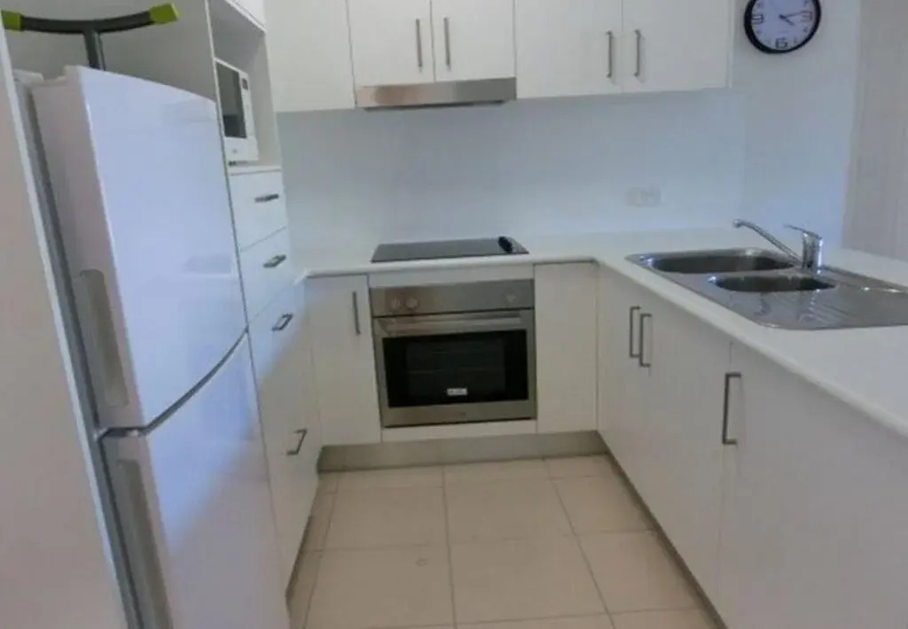 Fernvale Hotel Motel