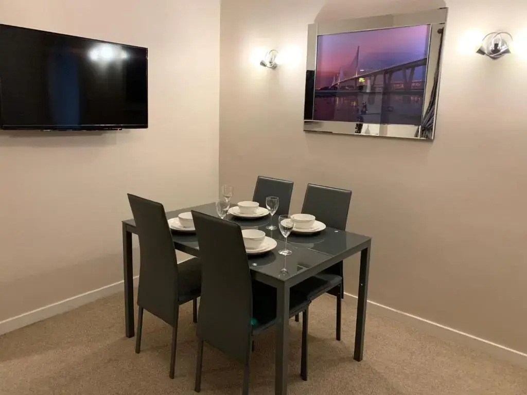 Dunfermline GF flat, 5 min walk to Train St. and High St.