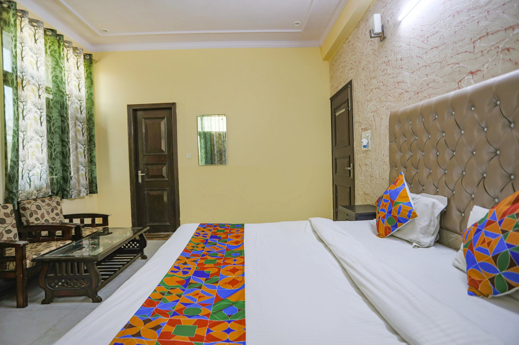 FabHotel HM Palace