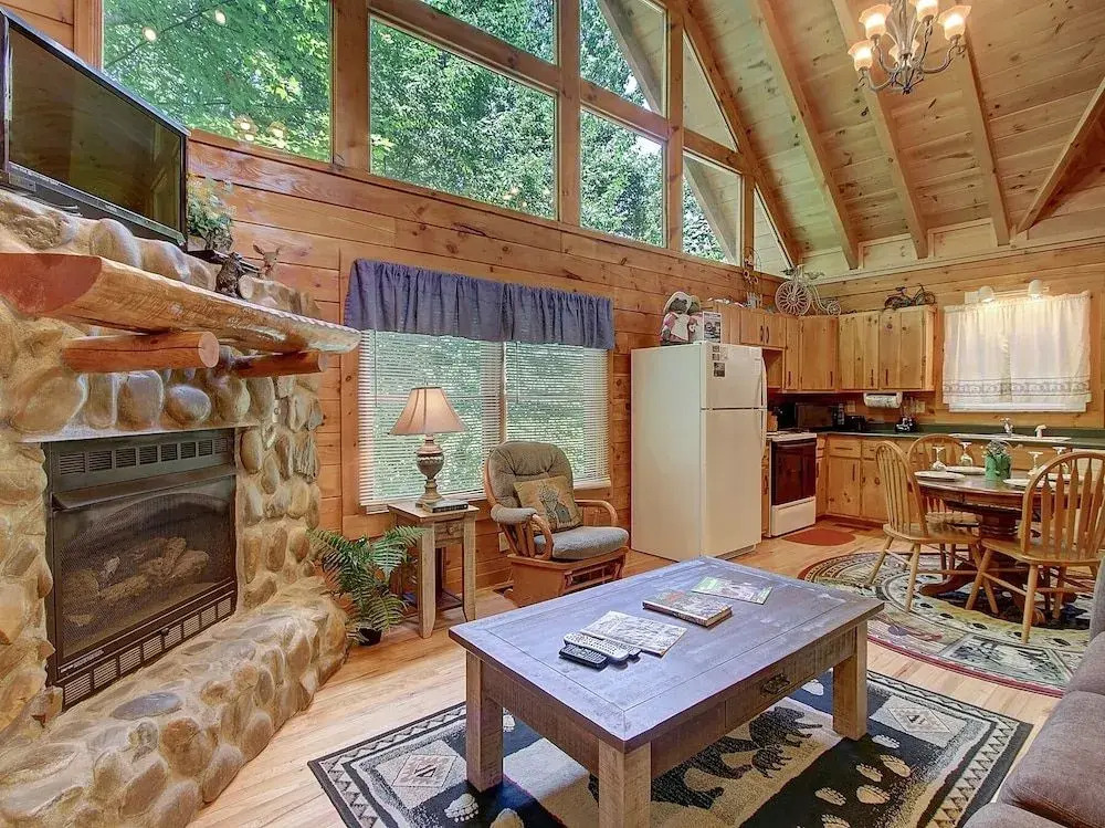 Autumn Breeze 1 Bedroom 1 Bathroom Cabin