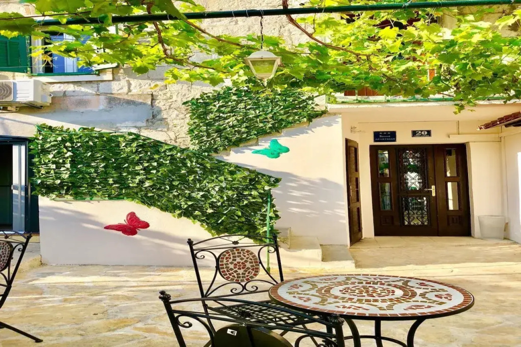 Luxury Villa Minerva Gardens