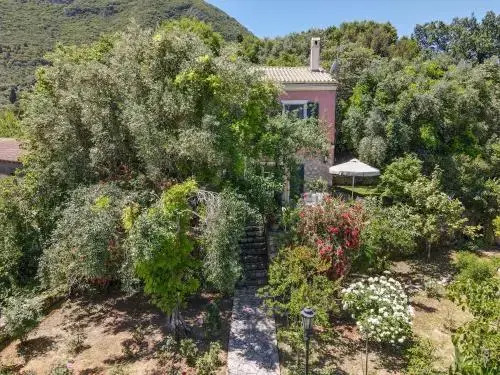 Riza Stone Cottage