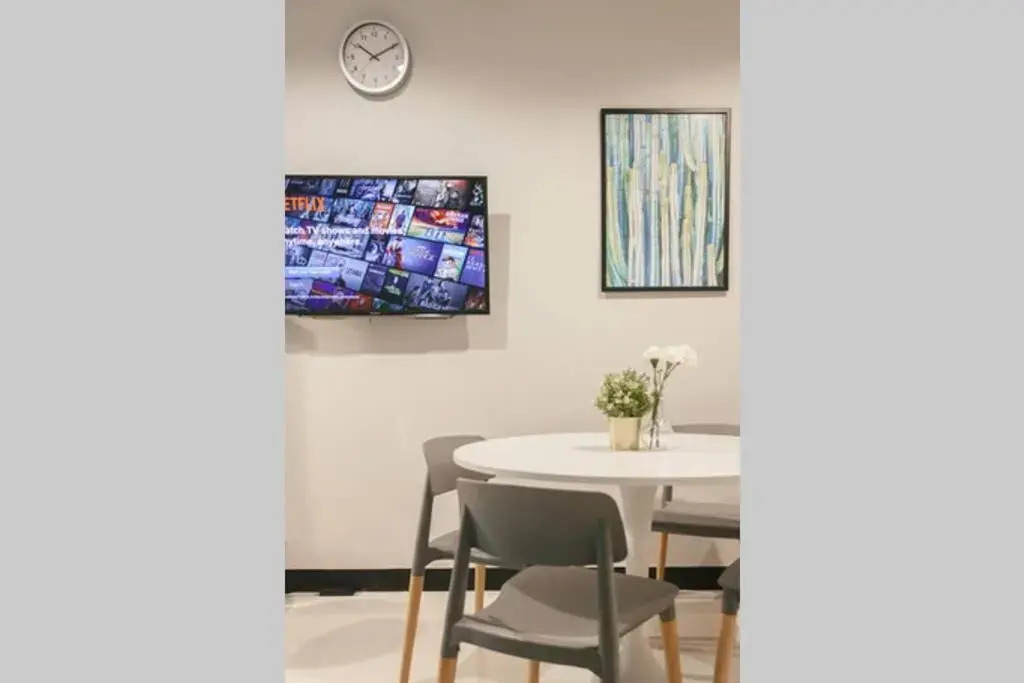 S2 Silom Large room 4-6 guests Full kitchen WIFI