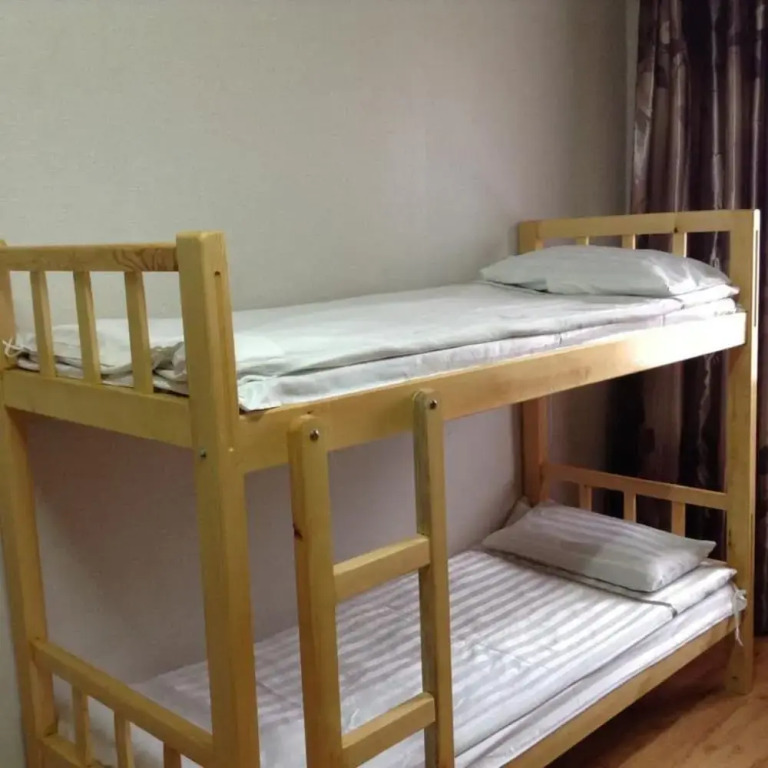 Blue Marmot Hostel&Tours
