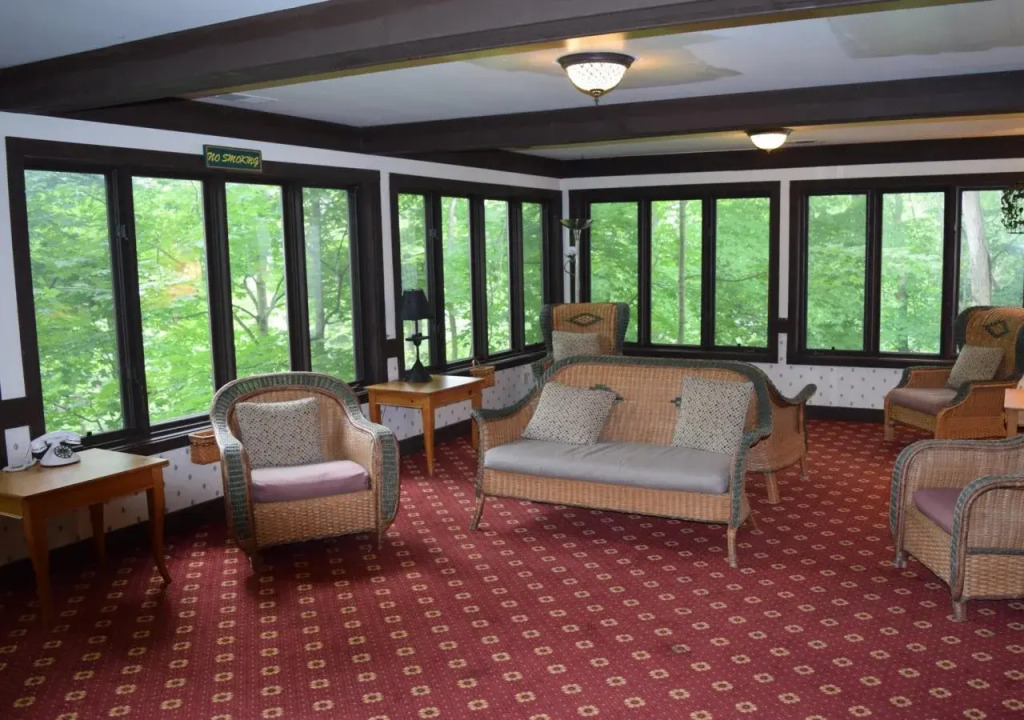 Spring House Inn