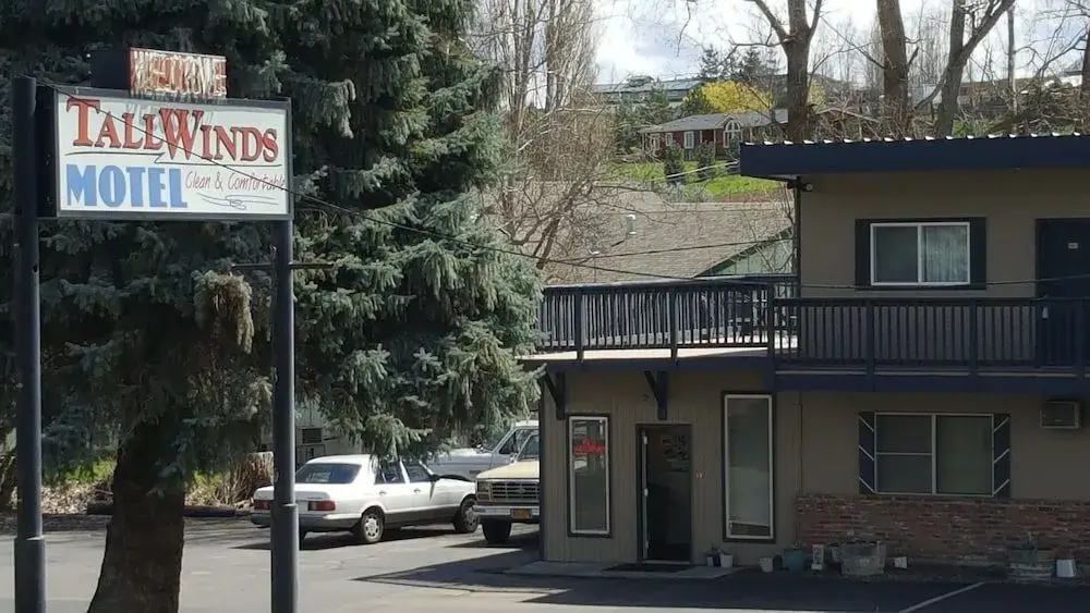 Tall Winds Motel