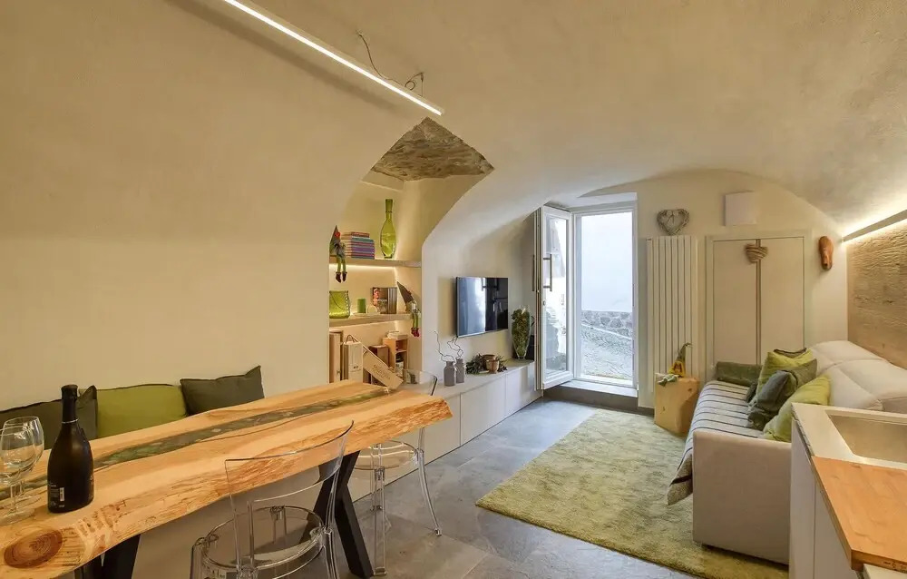 Beautiful Apartment in Ponte di Legno With 1 Bedrooms