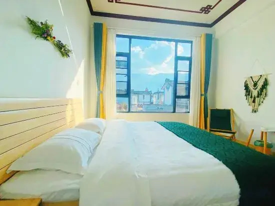Dali Yimian Mountain View Homestay (Caicun Longqi Wharf Branch)
