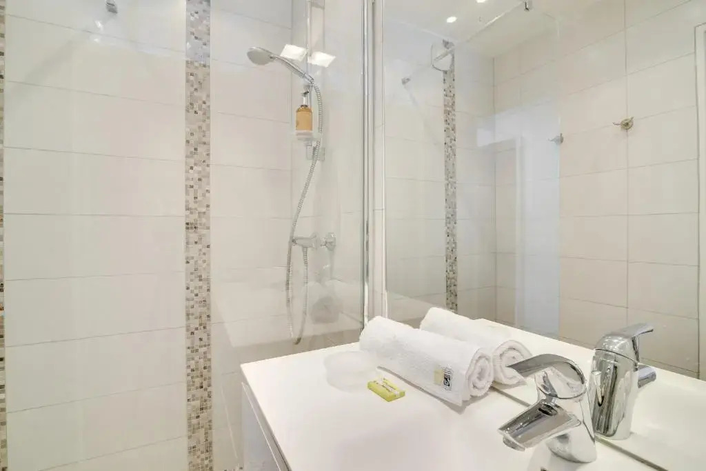 IMMOGROOM - 5 min from beach -Terrace - AC - Parking