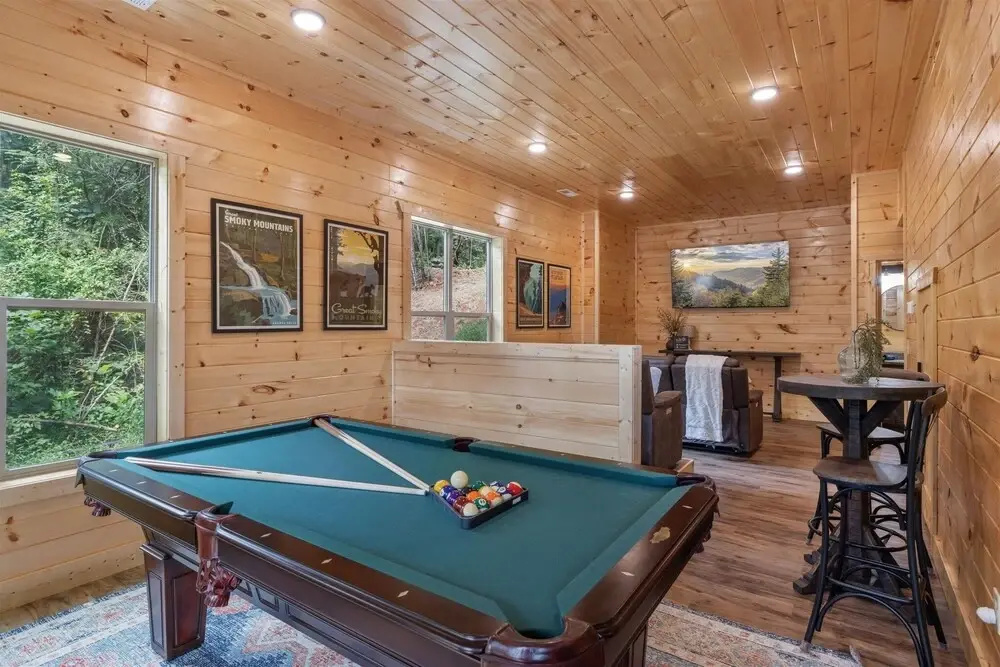 Chasing The Son Cabin 3 Bedroom Cabin by RedAwning