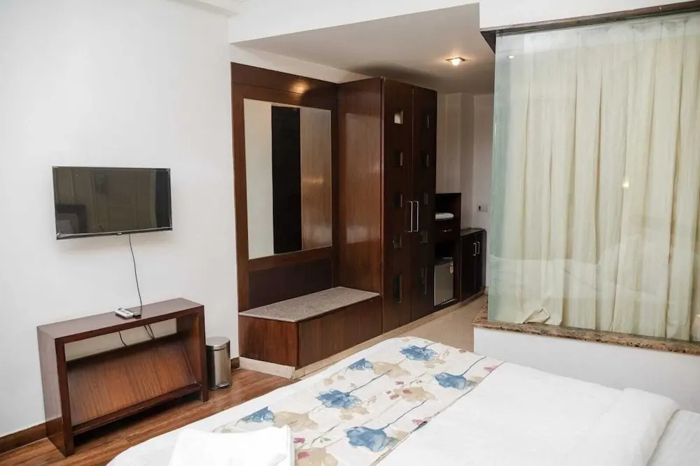 Vamsor Heights Gurgaon Near Huda Fortis & Max