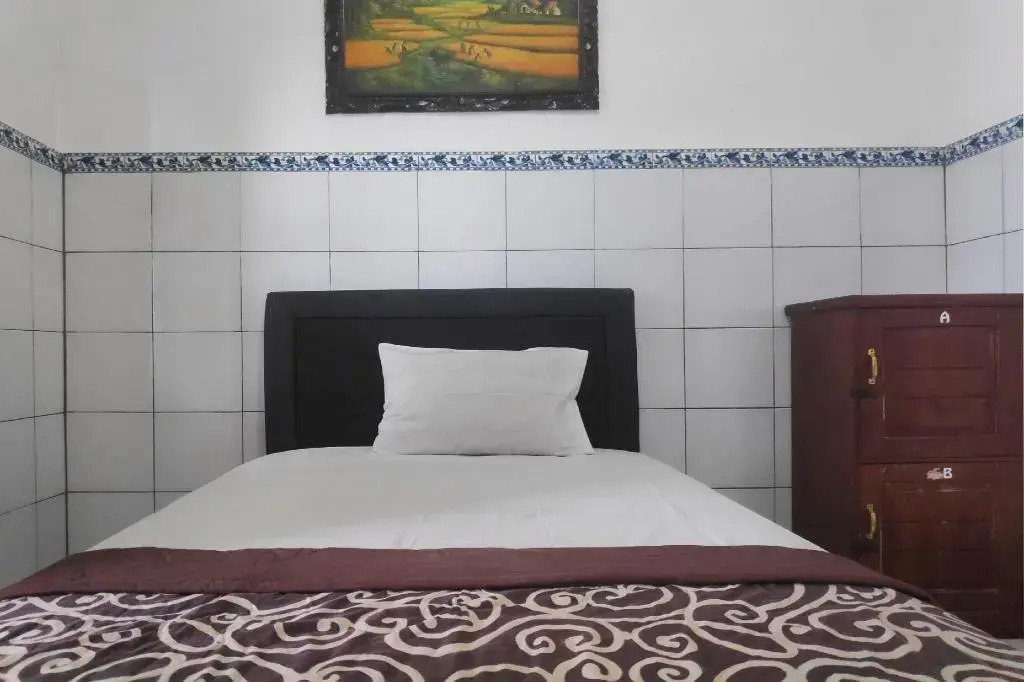 OYO 3694 Gong Corner Guest House 2