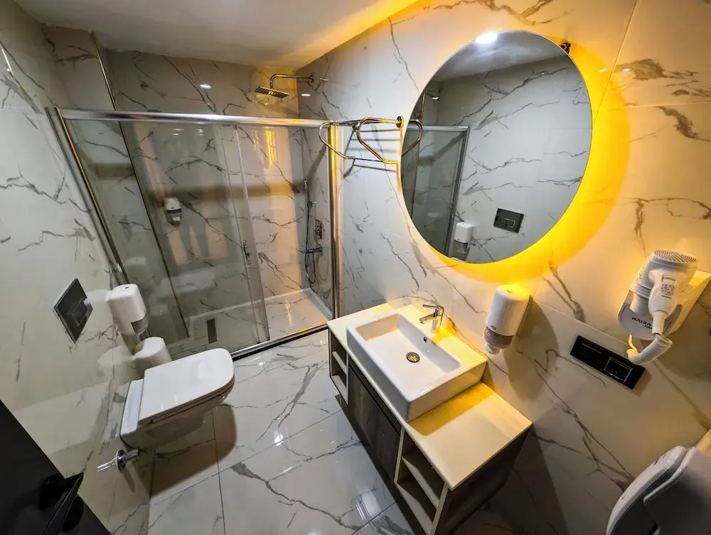 AYATOURE HOTEL