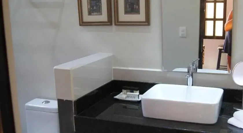 Ochenta Y Dos Bed & Breakfast & Spa